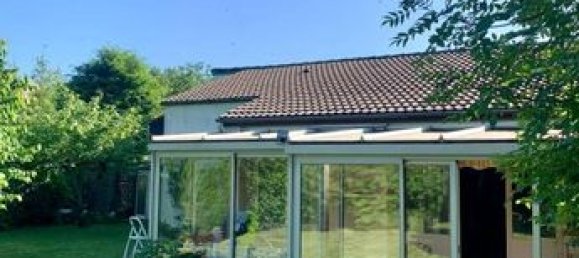 3 bedrooms House in Noisy-le-Grand, France No. 359323 4