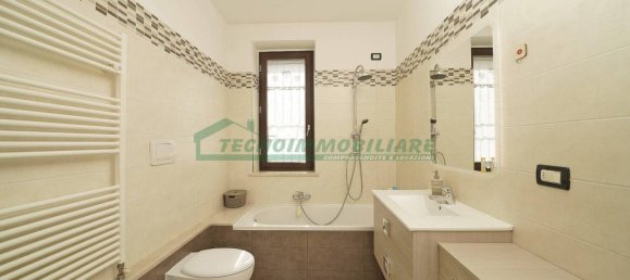 Дом с 2 спальнями в Гавардо, Италия № 360383 9