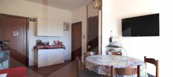 4-salle Appartement à Pontedera, Italy No. 22098 5