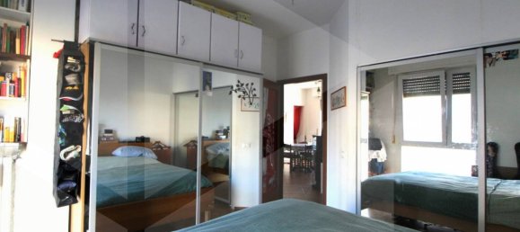 4-salle Appartement à Pontedera, Italy No. 22098 12