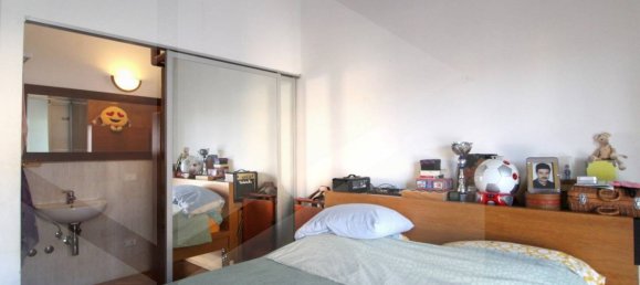 4-salle Appartement à Pontedera, Italy No. 22098 13
