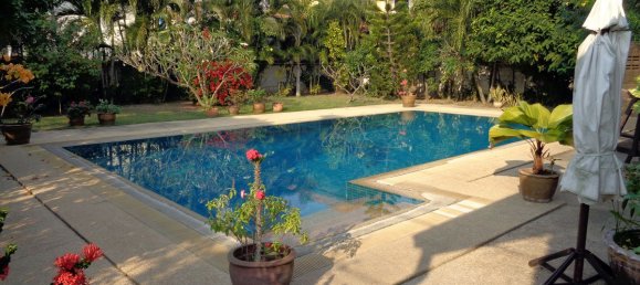 4 bedrooms Cafe / restaurant in Pattaya, Thailand No. 715 4