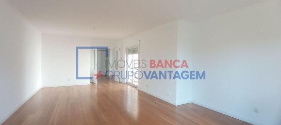 3 bedrooms House in Cascais, Portugal No. 179181 9