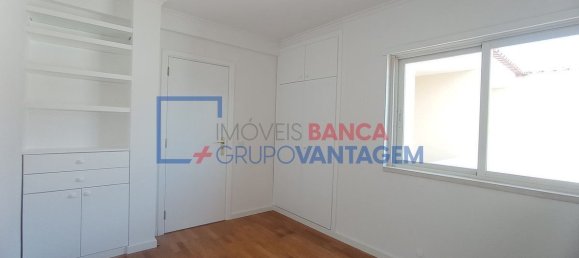 3 bedrooms House in Cascais, Portugal No. 179181 17