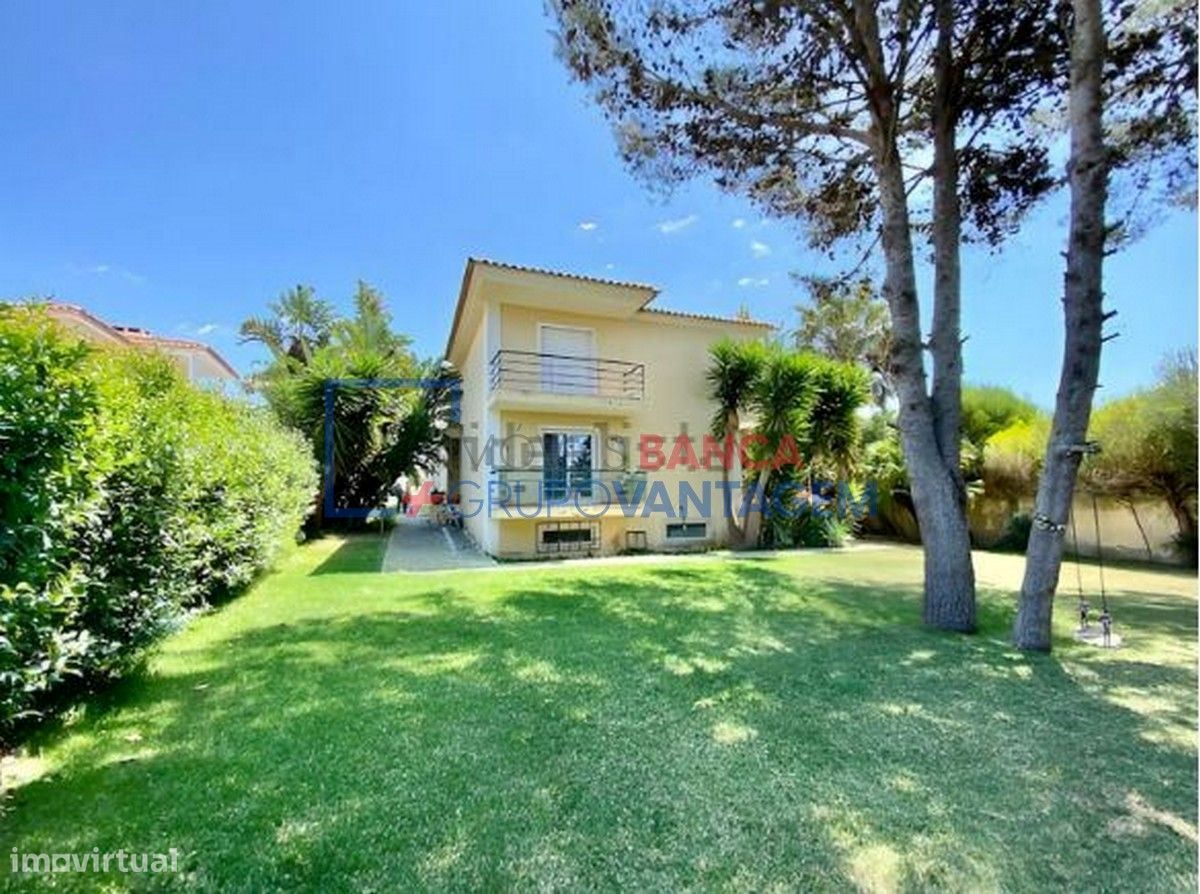 3 bedrooms House in Cascais, Portugal No. 179181