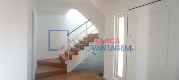 3 bedrooms House in Cascais, Portugal No. 179181 12