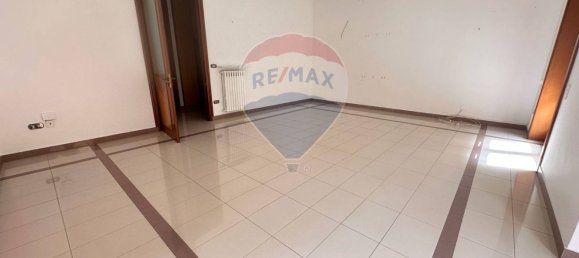 Квартира с 5 комнатами в Неаполь, Италия № 66109 4