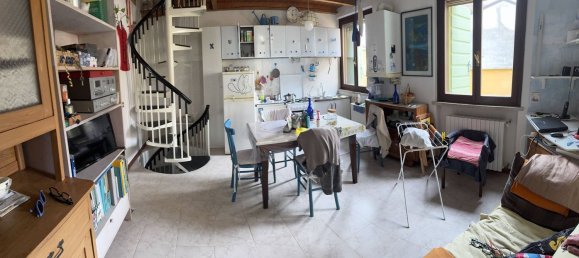 2 Schlafzimmer Wohnung in Mantua, Italy, Nr. 381817 6