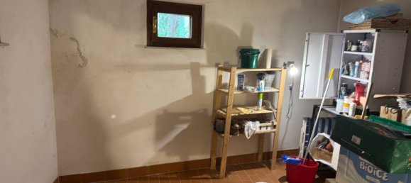 2 Schlafzimmer Wohnung in Mantua, Italy, Nr. 381817 8