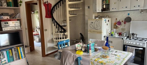 2 Schlafzimmer Wohnung in Mantua, Italy, Nr. 381817 4