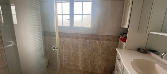 2 bedrooms House in Autun, France No. 358976 6