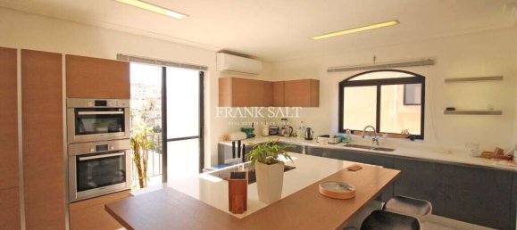 3 bedrooms Maisonette in Swieqi, Malta No. 9259 20