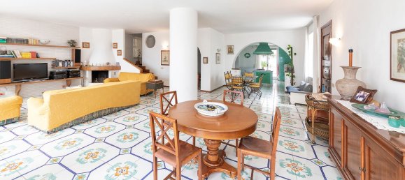 10 rooms Villa in Ischia, Italy No. 136480 5