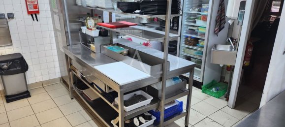 Propriété commerciale à Saint-Aignan, France No. 231091 8