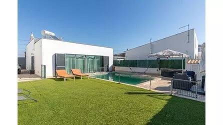 3 bedrooms Villa in Faro, Portugal No. 114553