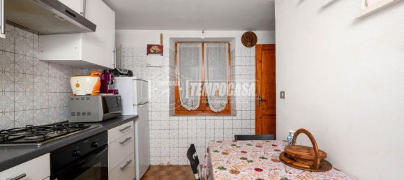 4 rooms Apartment in Zocca, Italy No. 33147 9