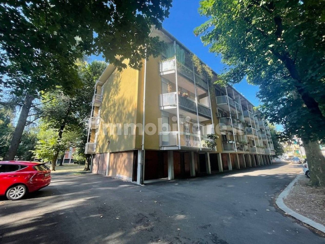 Apartamento de 3 dormitorios en San Donato Milanese, Italy No. 338278