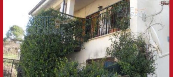 Apartamento de 5 dormitorios en Ardea, Italy No. 334048 3