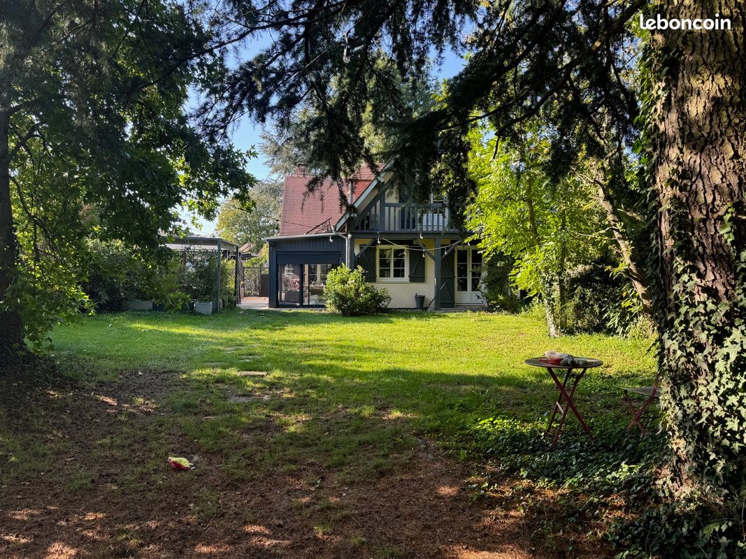 3 bedrooms House in Bornel, France No. 44010