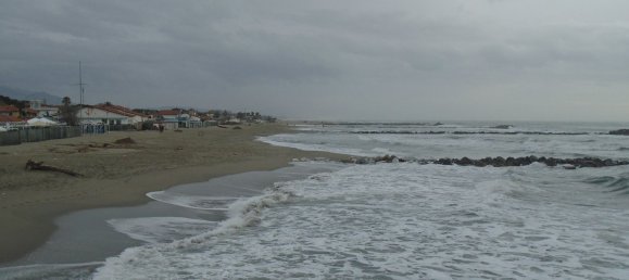 3-salle Appartement à Montignoso, Italy No. 216541 11