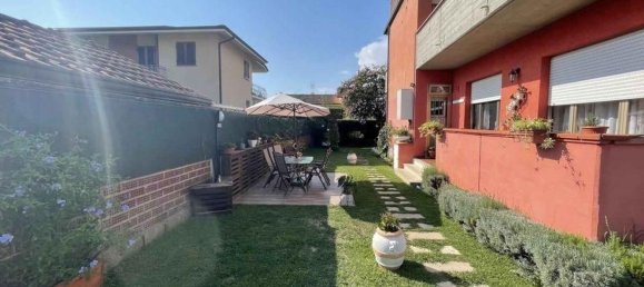 3-salle Appartement à Montignoso, Italy No. 216541 2