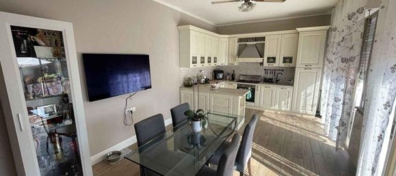 3-salle Appartement à Montignoso, Italy No. 216541 6