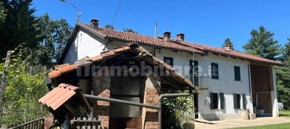 6 bedrooms House in Montafia, Italy No. 124127 3
