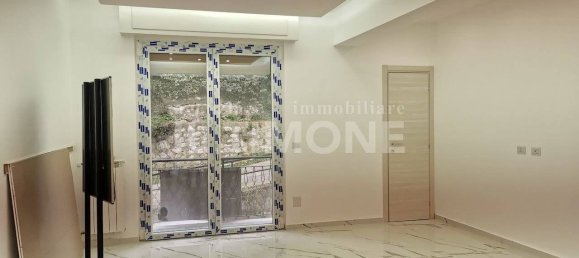 Apartamento de 1 dormitorio en Rapallo, Italy No. 302571 2