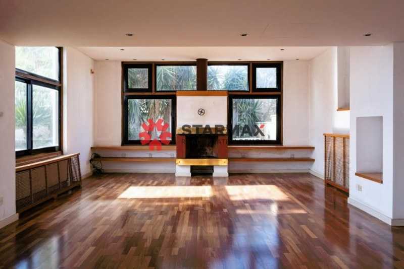 Propiedad comercial de 4 dormitorios en Strovolos, Cyprus No. 80774