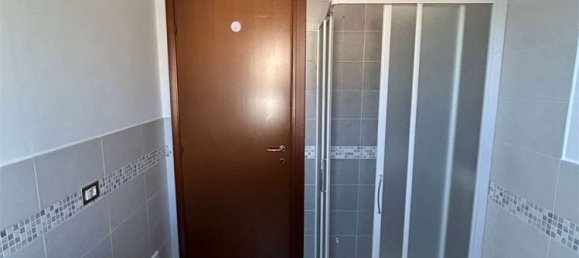 5 Schlafzimmer Wohnung in Sona, Italy, Nr. 377059 22