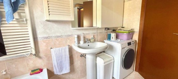 Apartamento de 4 habitaciónes en Bologna, Italy No. 26474 31