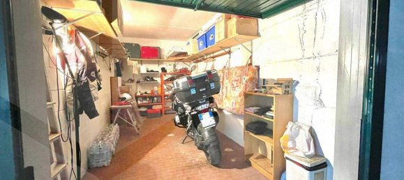 Apartamento de 4 habitaciónes en Bologna, Italy No. 26474 34