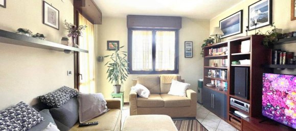 Apartamento de 4 habitaciónes en Bologna, Italy No. 26474 3