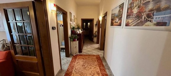 Apartamento de 3 dormitorios en Certaldo, Italy No. 91139 2