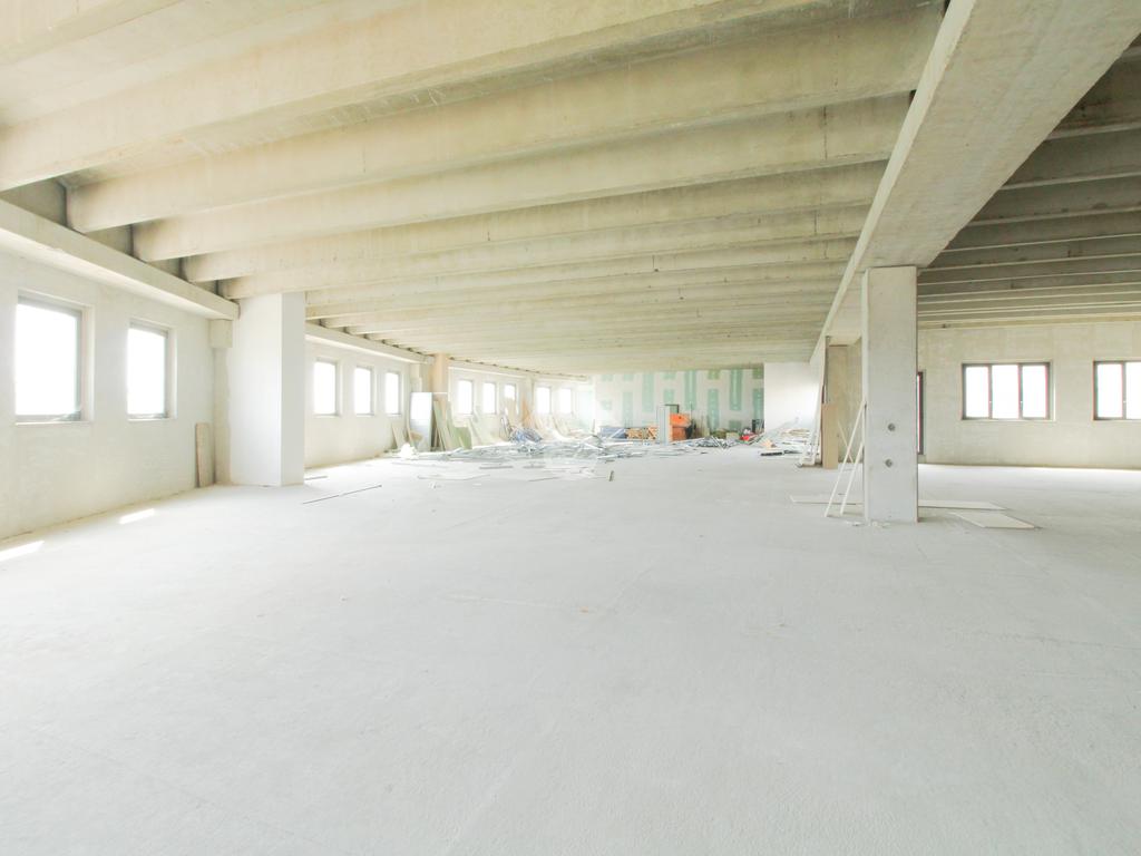 Офис с 1 комнатой в Каццаго Сан Мартино, Италия № 209379