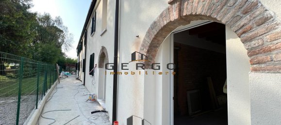 Casa de 5 habitaciónes en Albignasego, Italy No. 69341 35