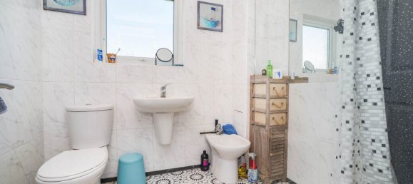 3 bedrooms House in Dartford, United Kingdom No. 10750 24