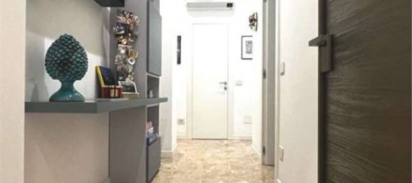 3 bedrooms Apartment in Milan, Italy No. 239219 12