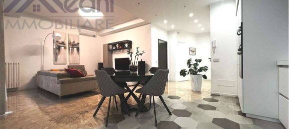 3 bedrooms Apartment in Milan, Italy No. 239219 8