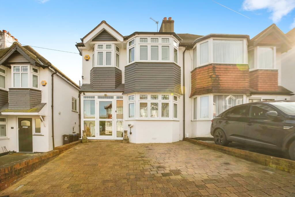 3 Schlafzimmer Haus in Kenley, United Kingdom, Nr. 8029