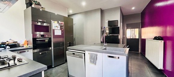 4 Schlafzimmer Haus in Charlieu, France, Nr. 329521 3