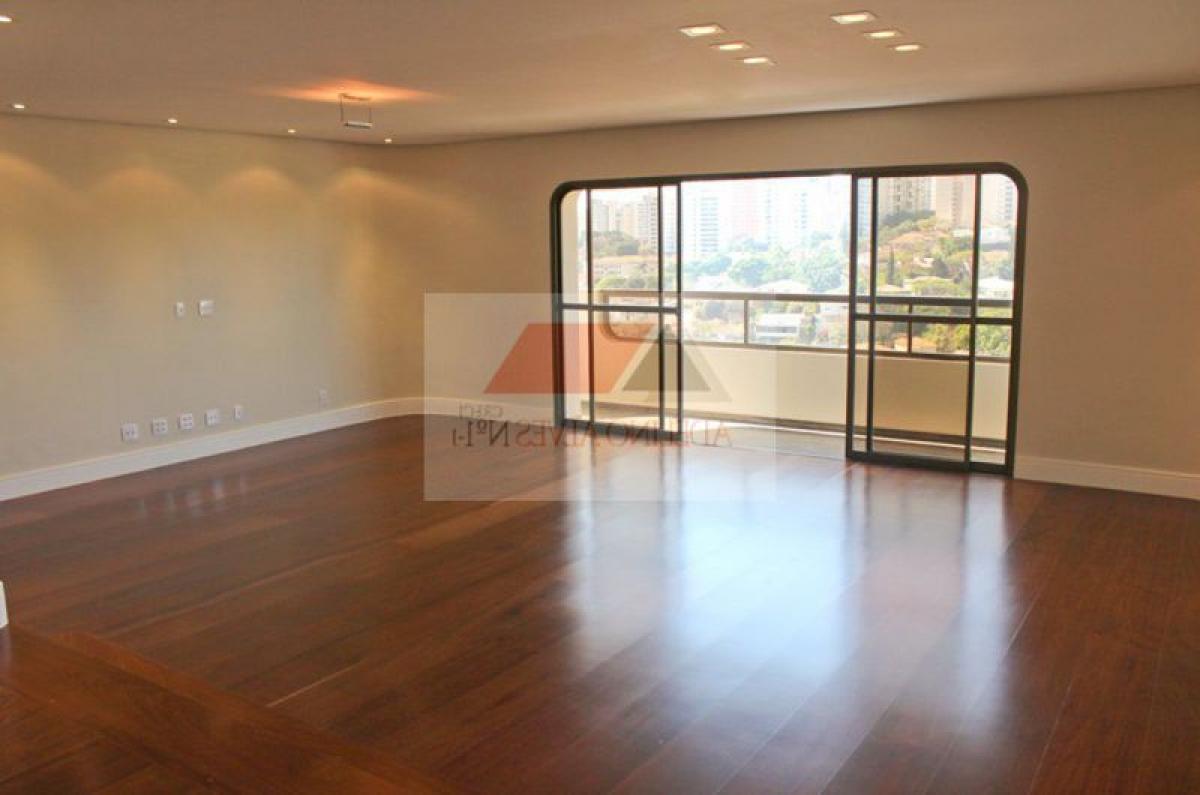 Apartamento de 4 dormitorios en Sao Paulo, Brazil No. 584780