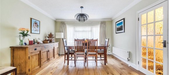 4 bedrooms House in Harrow, United Kingdom No. 12172 3