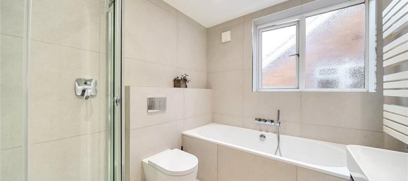 4 bedrooms House in Harrow, United Kingdom No. 12172 30