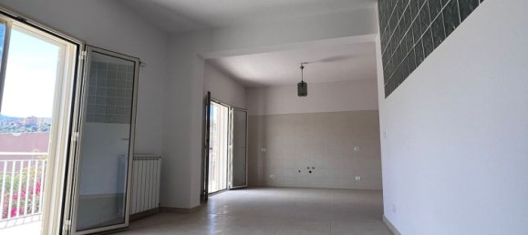 Apartamento T3 em Reggio Calabria, Italy N.º 337349 3