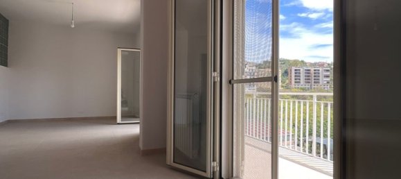 Apartamento T3 em Reggio Calabria, Italy N.º 337349 4