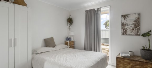 4 bedrooms House in Deniliquin, Australia No. 358 6