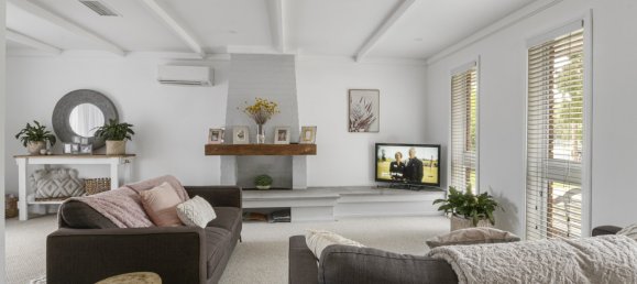 4 bedrooms House in Deniliquin, Australia No. 358 2