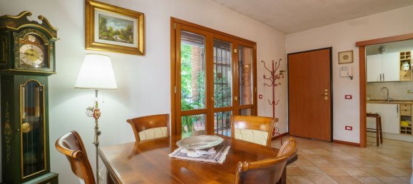 4 Schlafzimmer Wohnung in Montecatini Terme, Italy, Nr. 371241 22