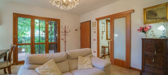 4 Schlafzimmer Wohnung in Montecatini Terme, Italy, Nr. 371241 15